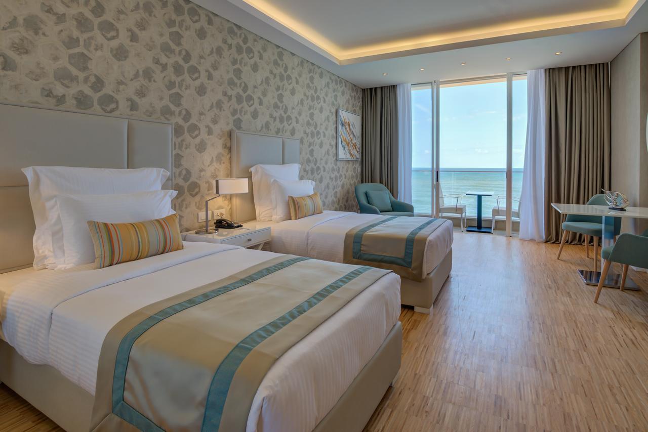 Lancaster Eden Bay Hotel Beirut Ngoại thất bức ảnh